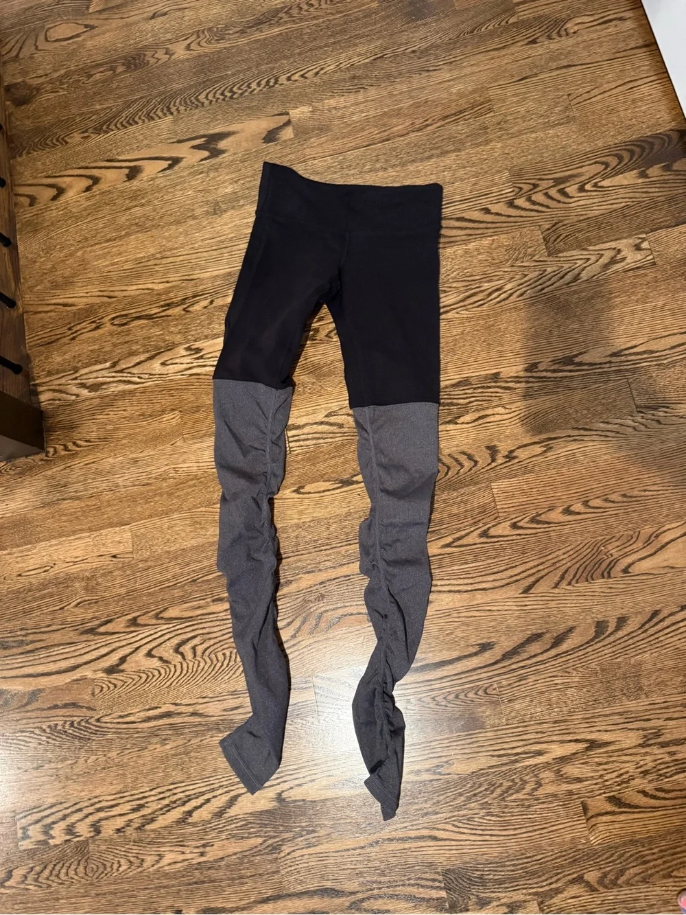 ALO Yoga Kids Black and Gray Two-Tone Leggings
